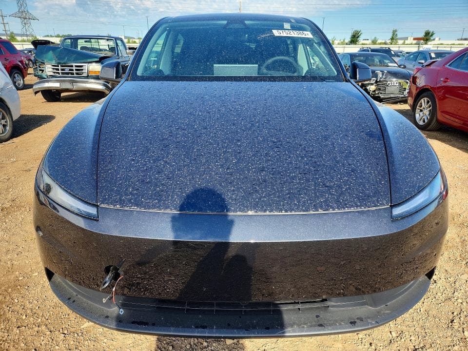 2026 TESLA MODEL Y 5