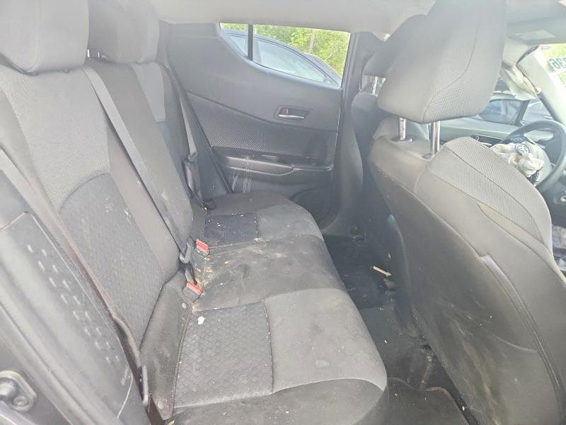 2021 TOYOTA C-HR LE 11