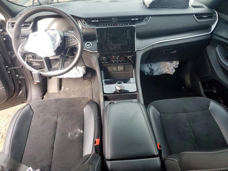 2024 JEEP GRAND CHEROKEE LAREDO 8