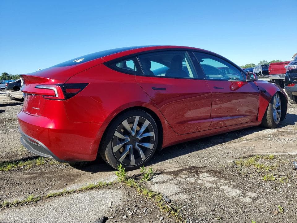 2025 TESLA MODEL 3 3