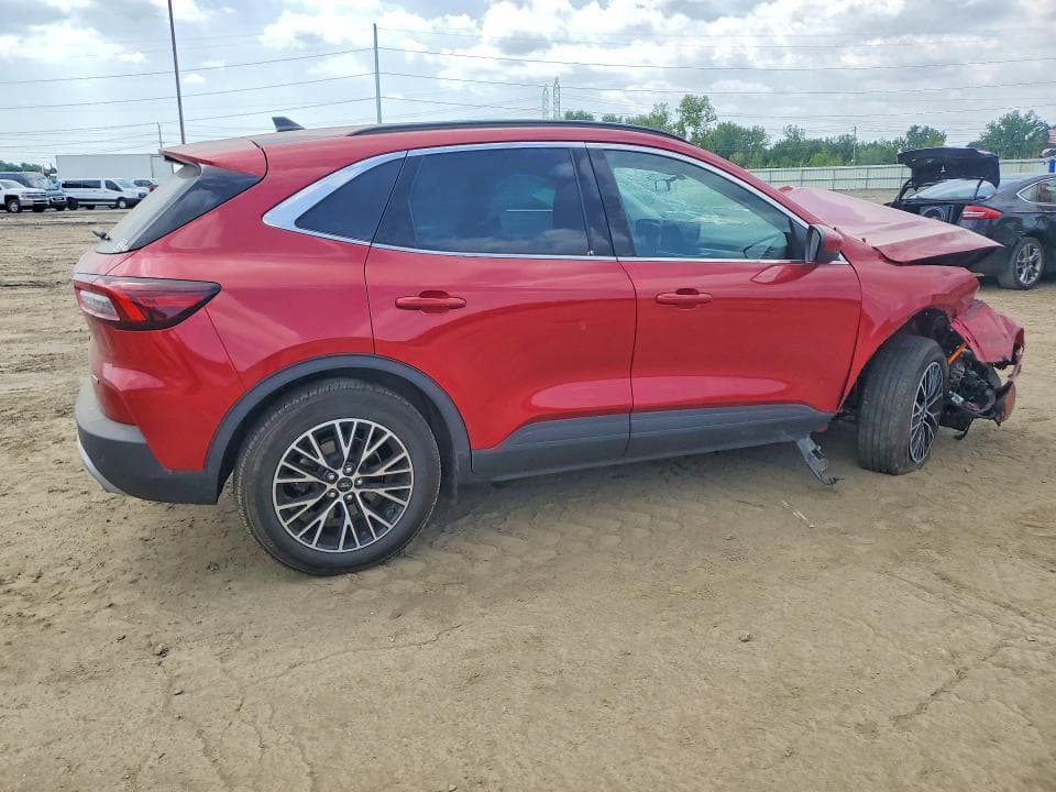 2025 FORD ESCAPE 3