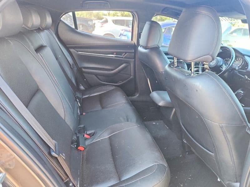 2019 MAZDA 3 PREMIUM 10