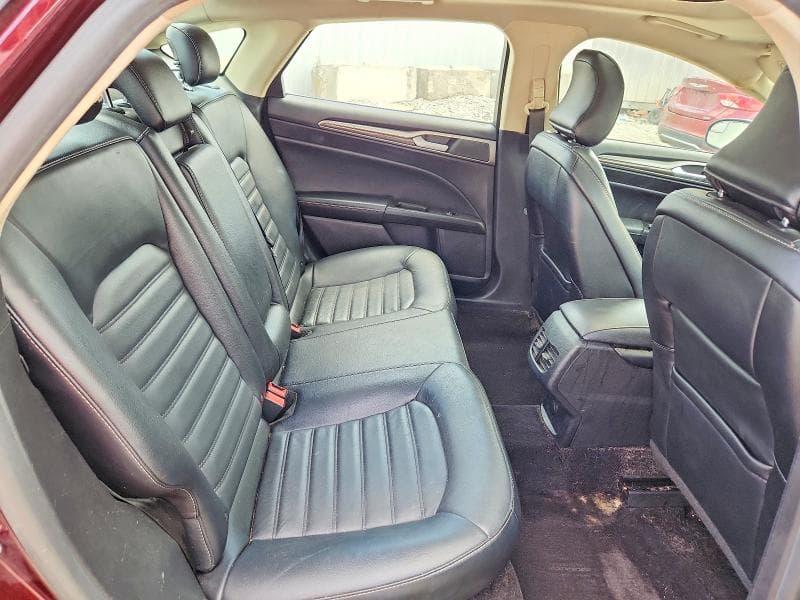 2017 FORD FUSION SE 10