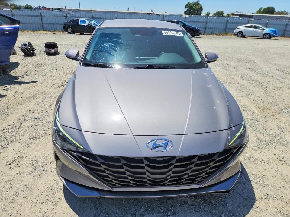 2023 HYUNDAI ELANTRA BLUE 5