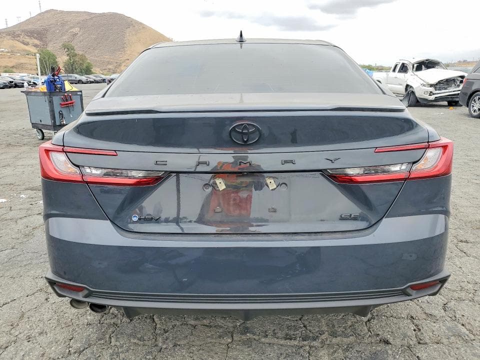 2025 TOYOTA CAMRY SE 6
