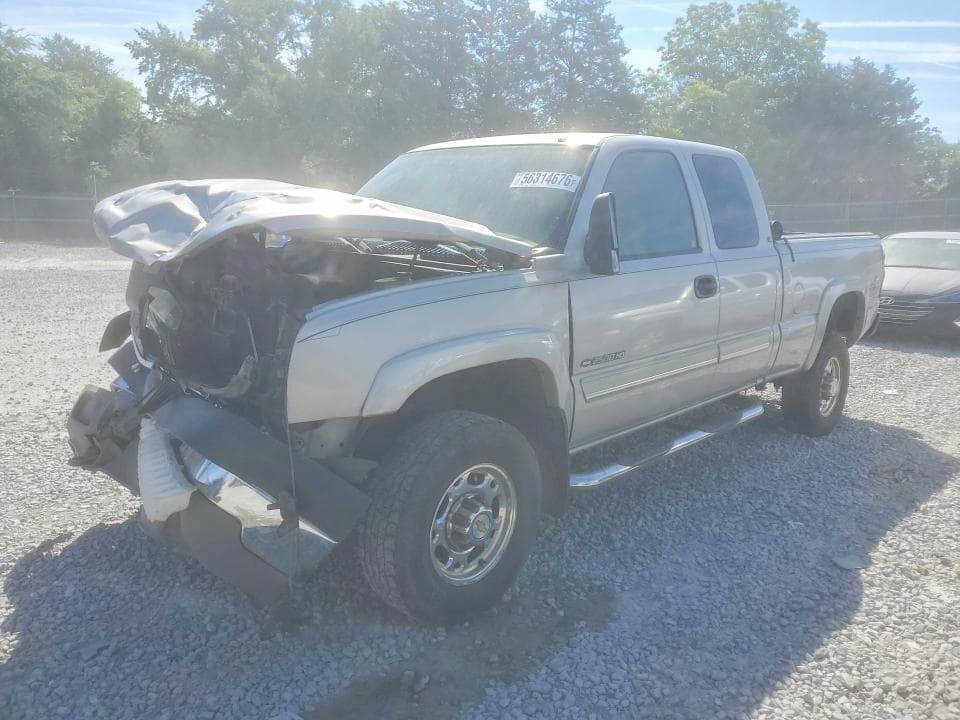 2005 CHEVROLET SILVERADO - 1