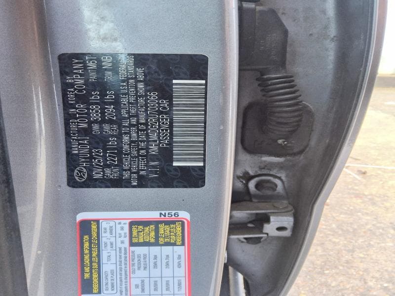 2024 HYUNDAI ELANTRA SEL 12