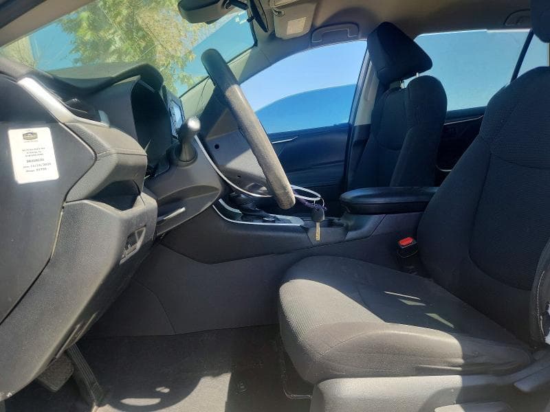 2020 TOYOTA RAV4 LE 7