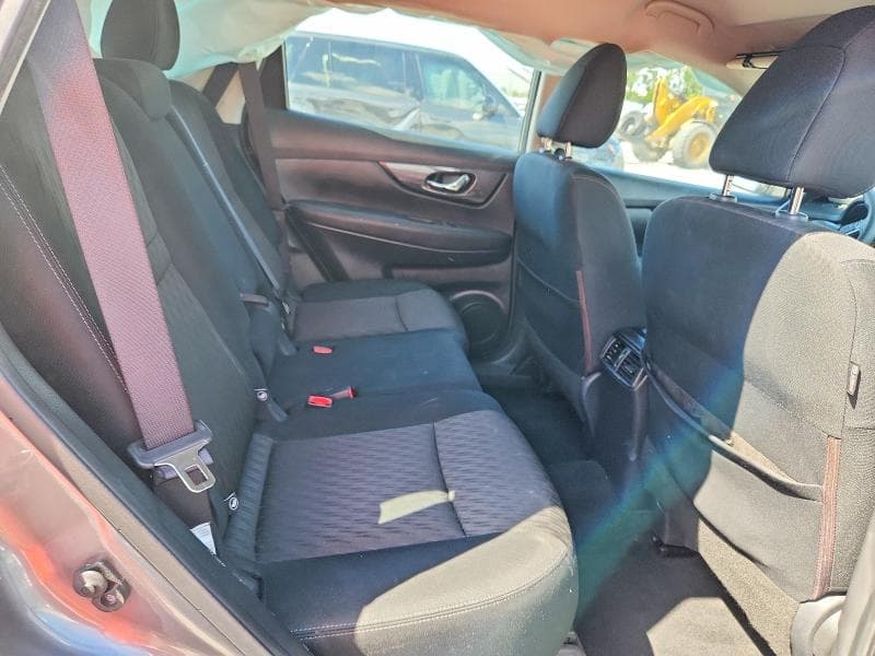 2018 NISSAN ROGUE S 11
