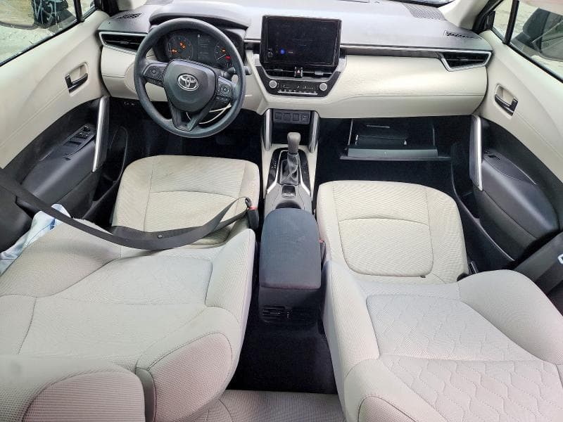 2023 TOYOTA COROLLA CROSS L 8