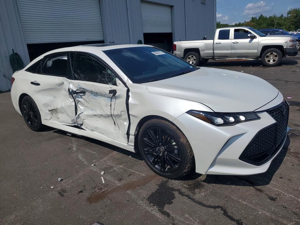 2022 TOYOTA AVALON NIGHT SHADE 4