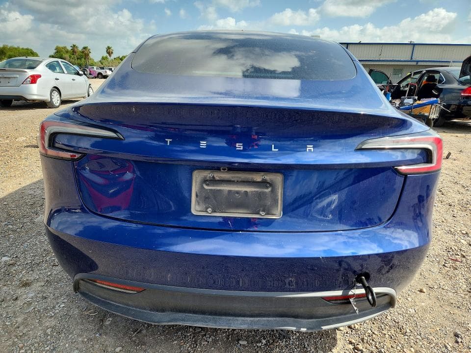 2025 TESLA MODEL 3 6