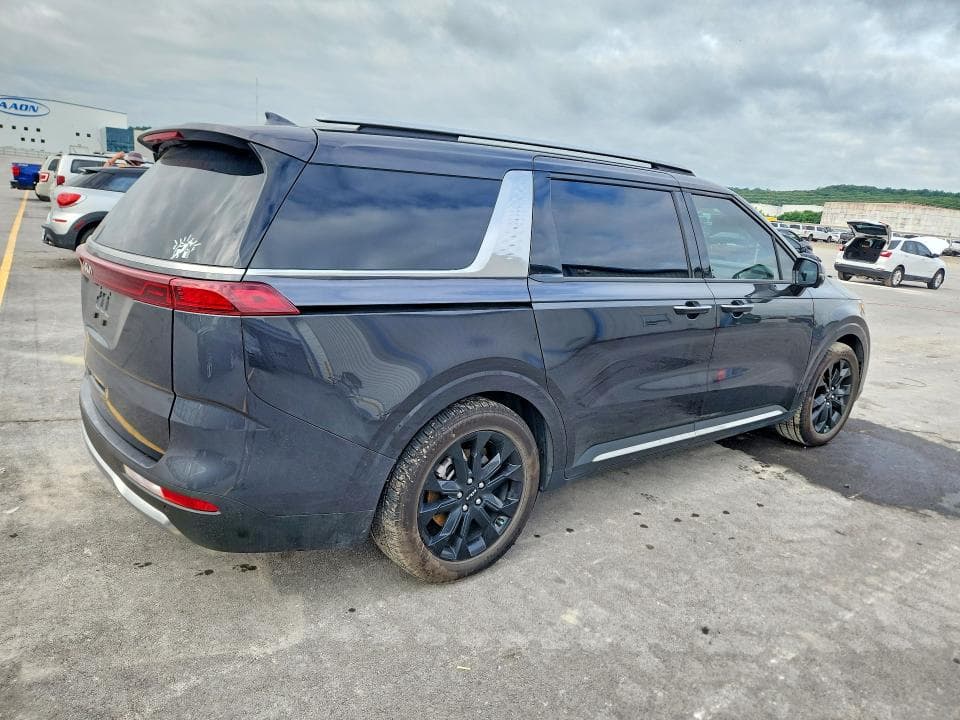 2024 KIA CARNIVAL 3