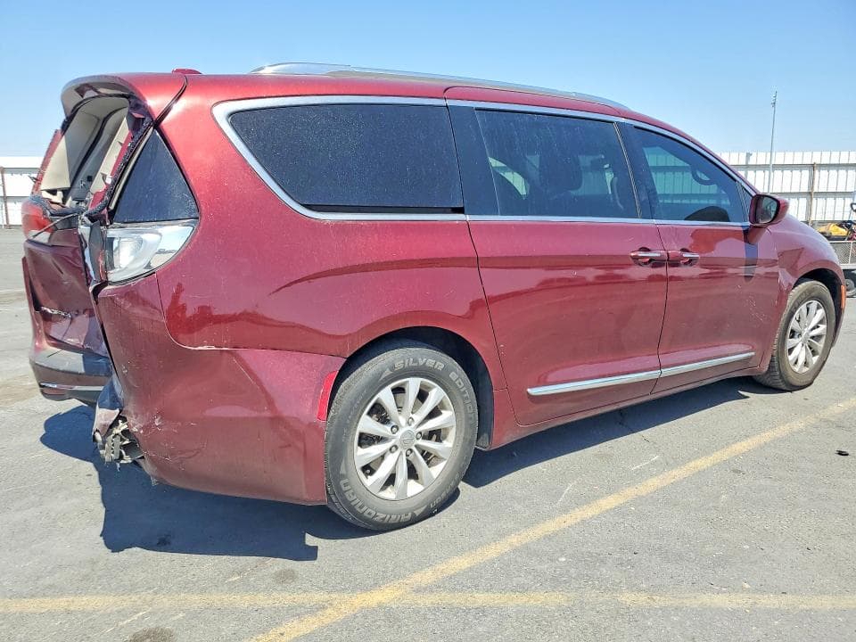 2018 CHRYSLER PACIFICA TOURING L 3