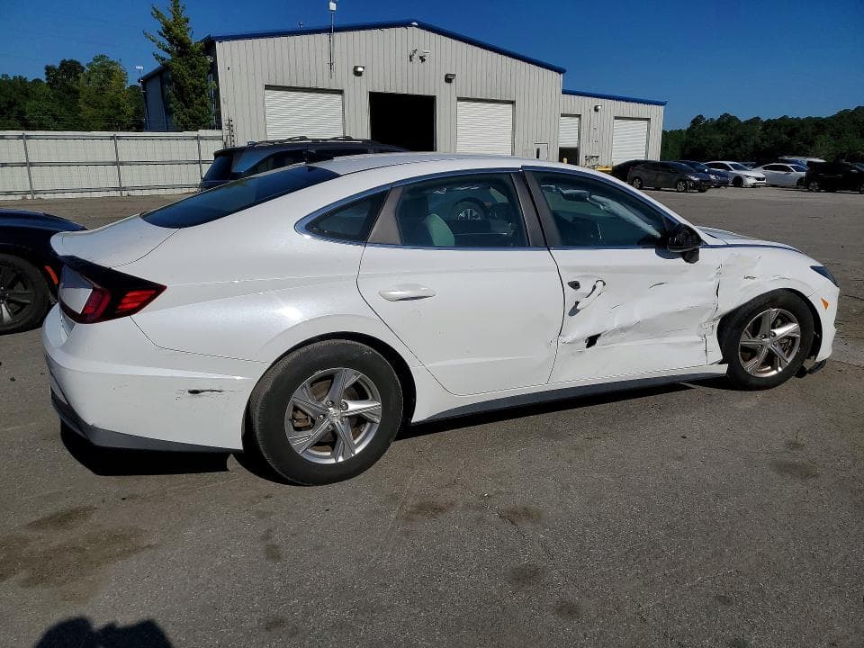 2022 HYUNDAI SONATA SE 3