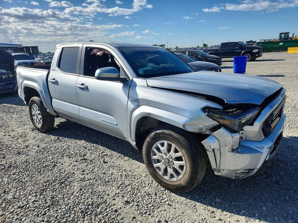 2026 TOYOTA TACOMA SR5 4