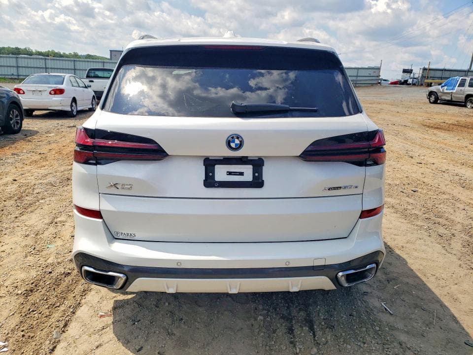 2026 BMW X5 XDRIVE50E 6