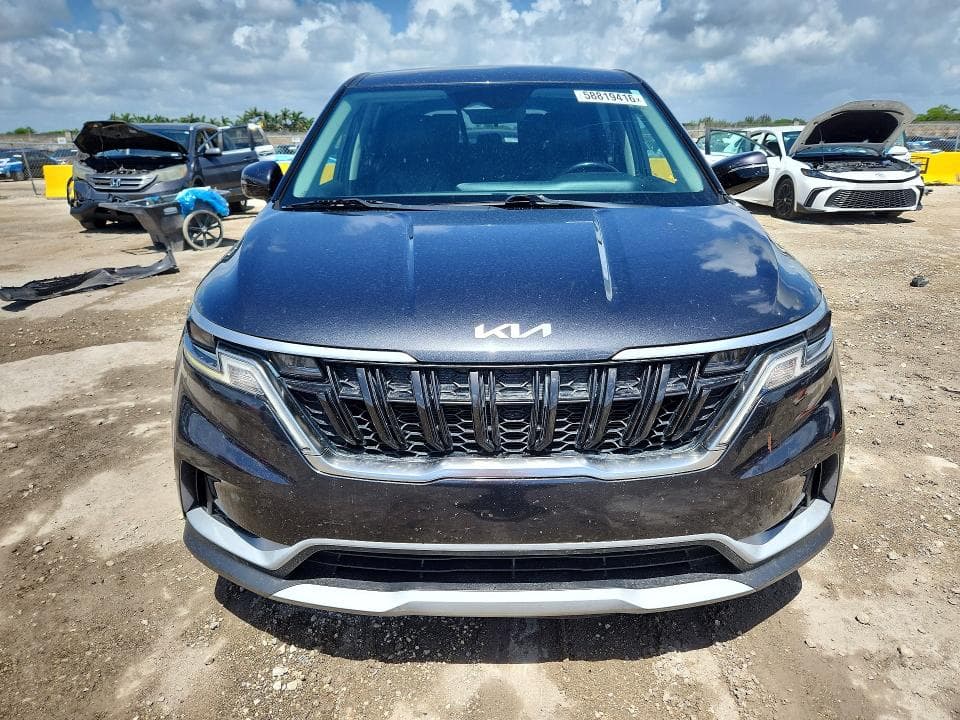 2023 KIA CARNIVAL LX 5