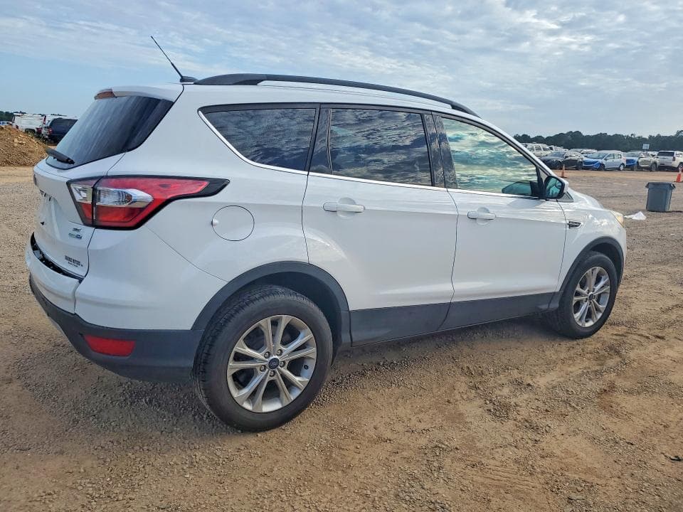 2018 FORD ESCAPE SE 3