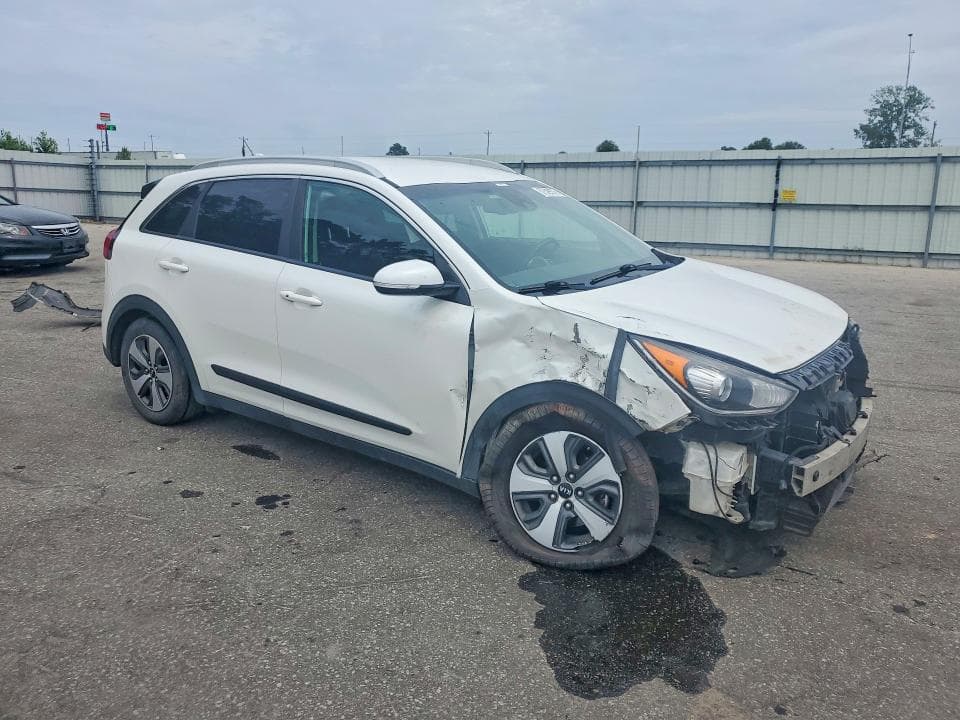 2018 KIA NIRO EX 4