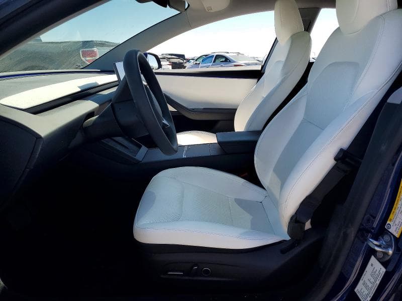 2025 TESLA MODEL 3 7