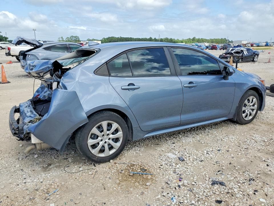 2022 TOYOTA COROLLA LE 3