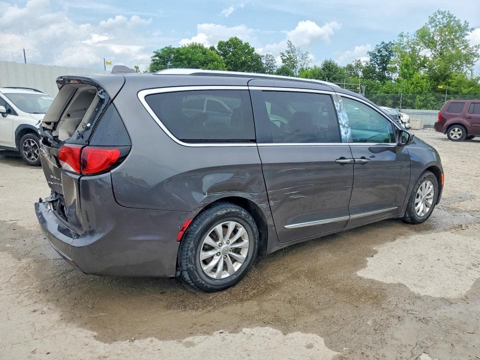 2018 CHRYSLER PACIFICA TOURING L PLUS 3