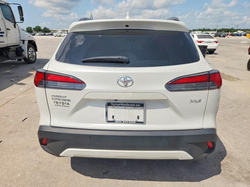 2023 TOYOTA COROLLA CROSS XLE 6