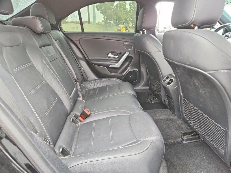 2019 MERCEDES-BENZ A 220 10