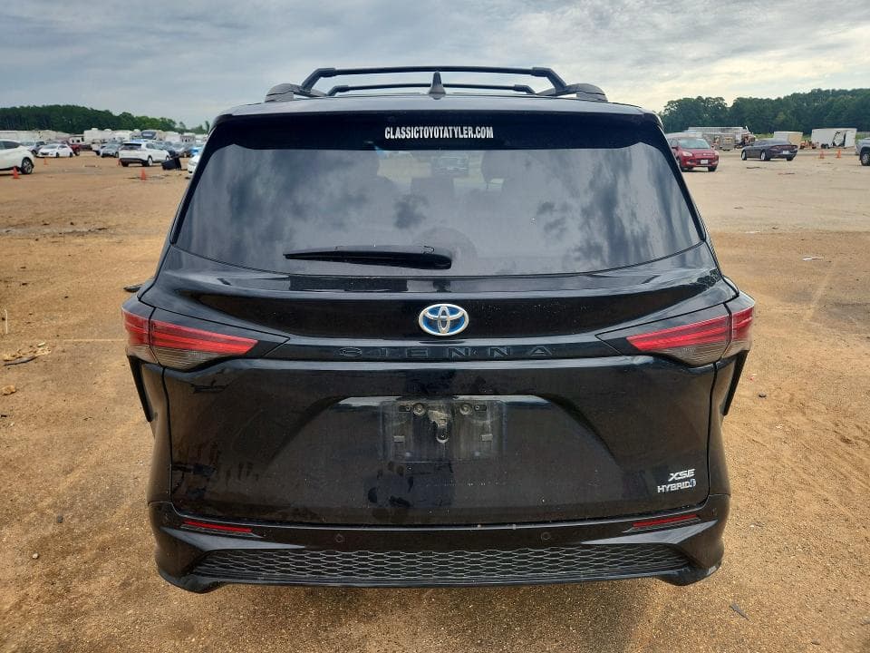 2023 TOYOTA SIENNA XSE 7-PASSENGER 6