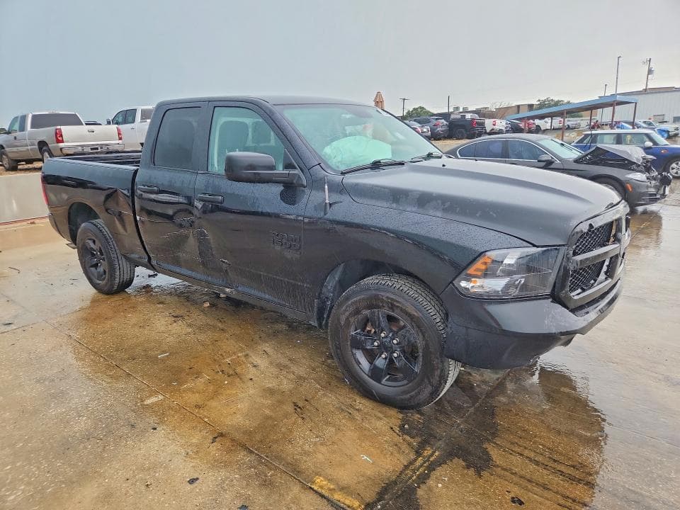 2022 RAM 1500 CLASSIC TRADESMAN 4