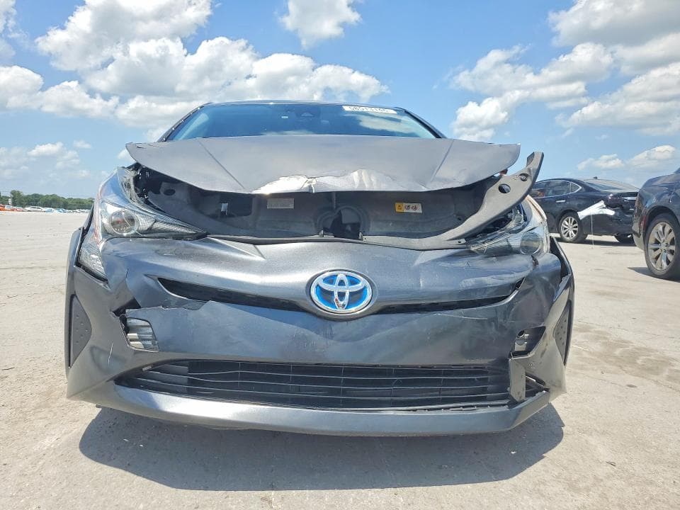 2017 TOYOTA PRIUS THREE 5
