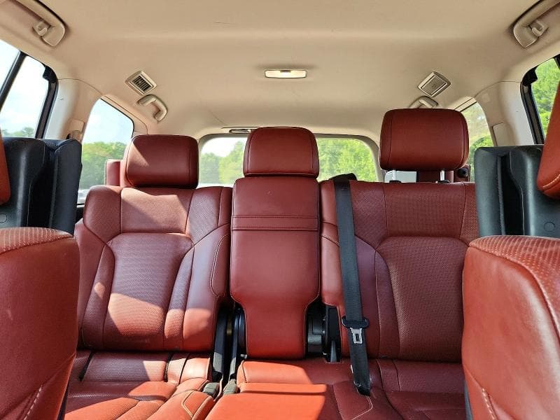 2017 LEXUS LX 570 10