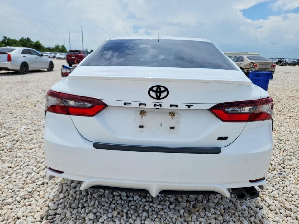 2024 TOYOTA CAMRY SE 6