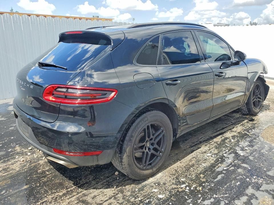 2018 PORSCHE MACAN 3