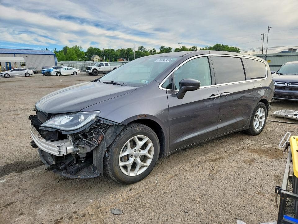 2018 CHRYSLER PACIFICA TOURING PLUS