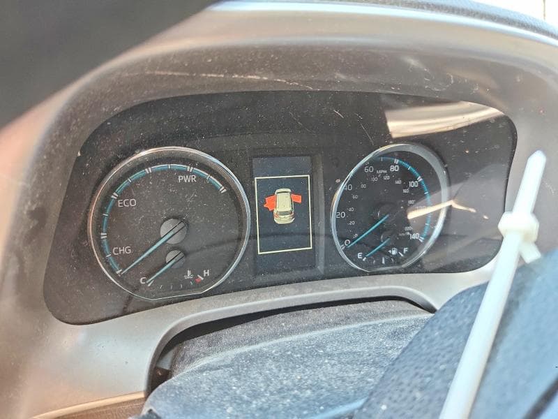 2018 TOYOTA RAV4 HYBRID LE 9