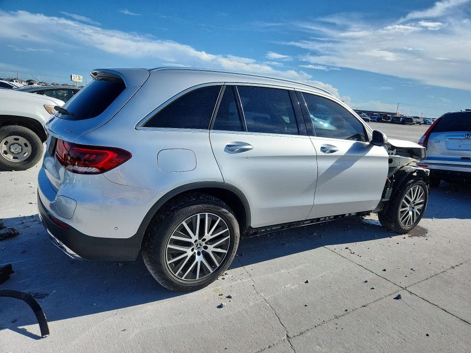 2020 MERCEDES-BENZ GLC 350E 3