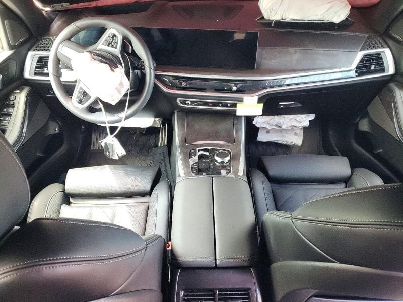 2026 BMW X5 XDRIVE50E 8