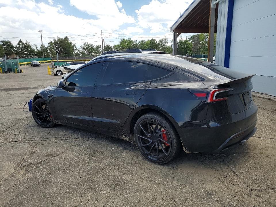 2026 TESLA MODEL 3 2