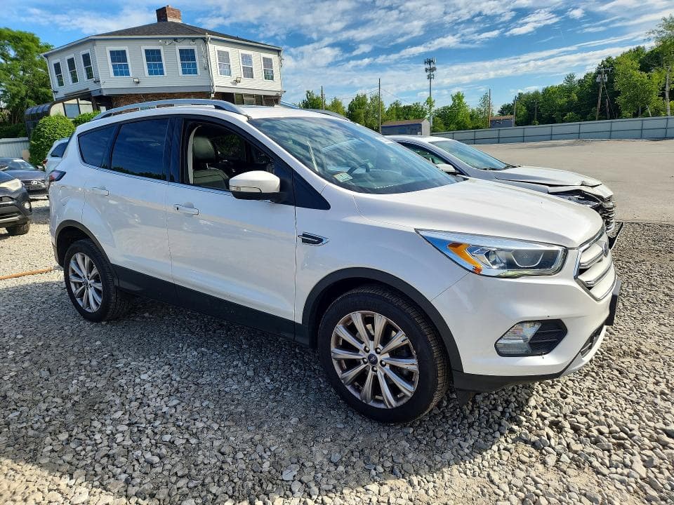 2017 FORD ESCAPE TITANIUM 4