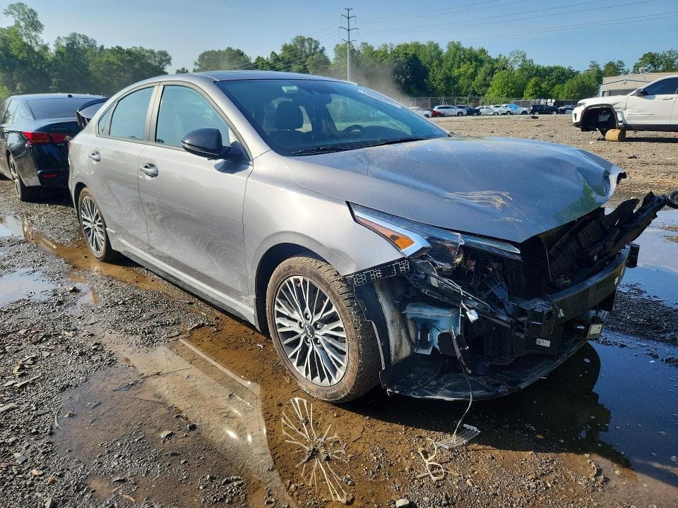 2024 KIA FORTE GT LINE 4
