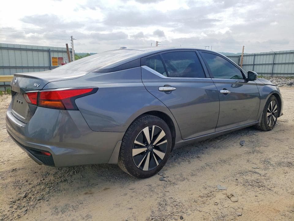 2021 NISSAN ALTIMA SV 3