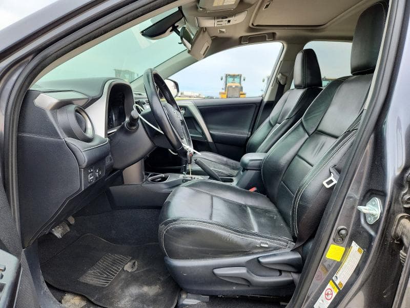 2017 TOYOTA RAV4 XLE 7