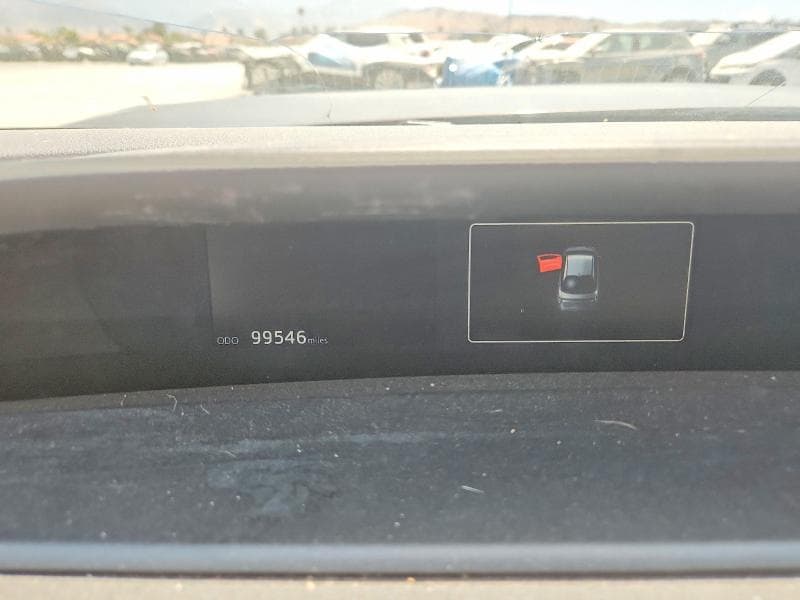 2017 TOYOTA PRIUS THREE 9
