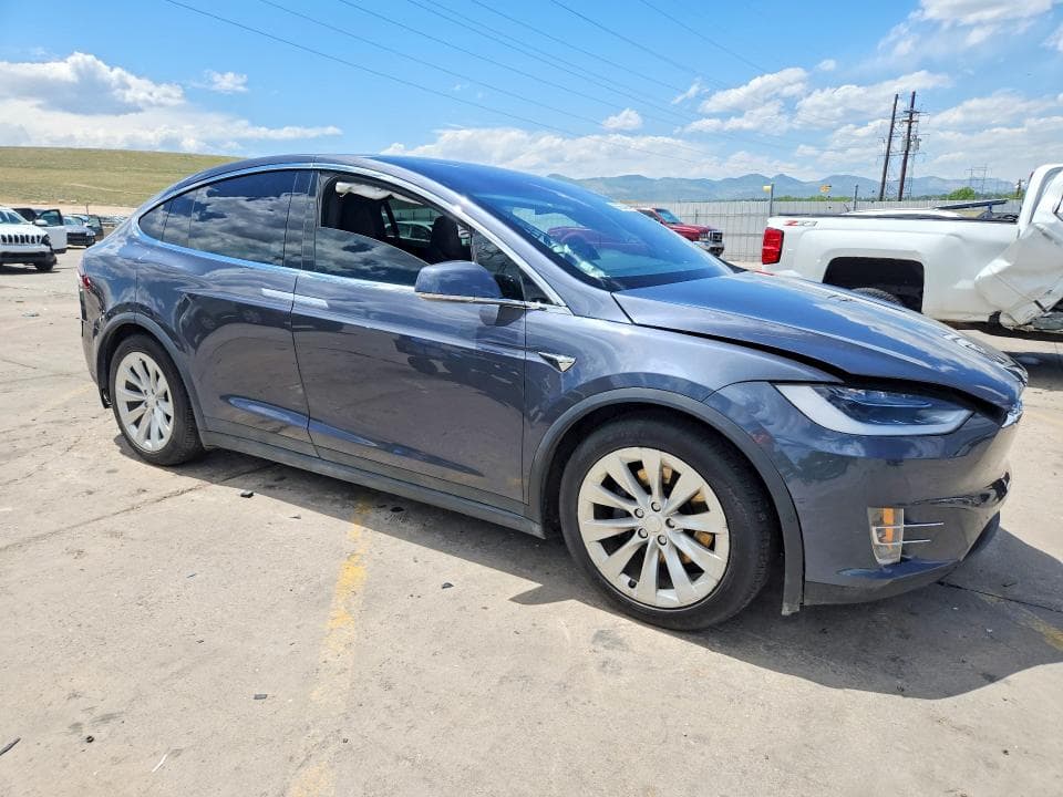 2018 TESLA MODEL X 4