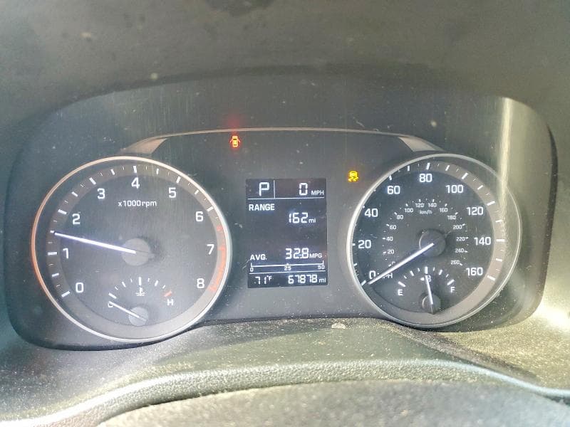2018 HYUNDAI ELANTRA SE 9