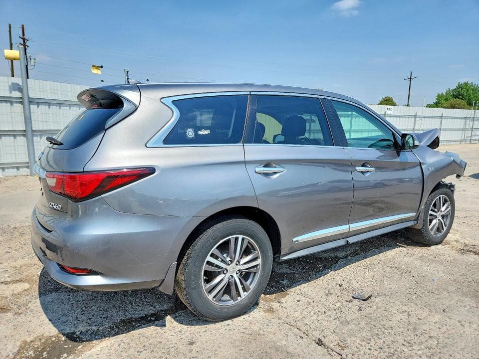 2017 INFINITI QX60 BASE 3