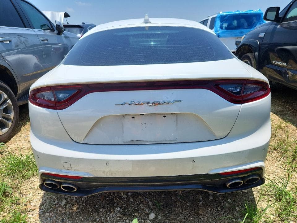 2019 KIA STINGER BASE 6