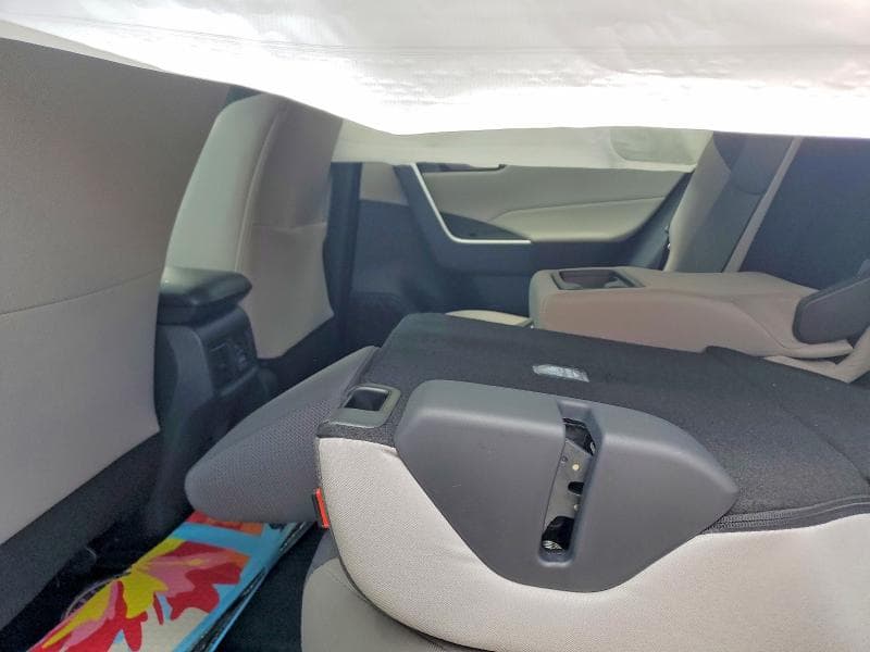2025 TOYOTA RAV4 XLE 11